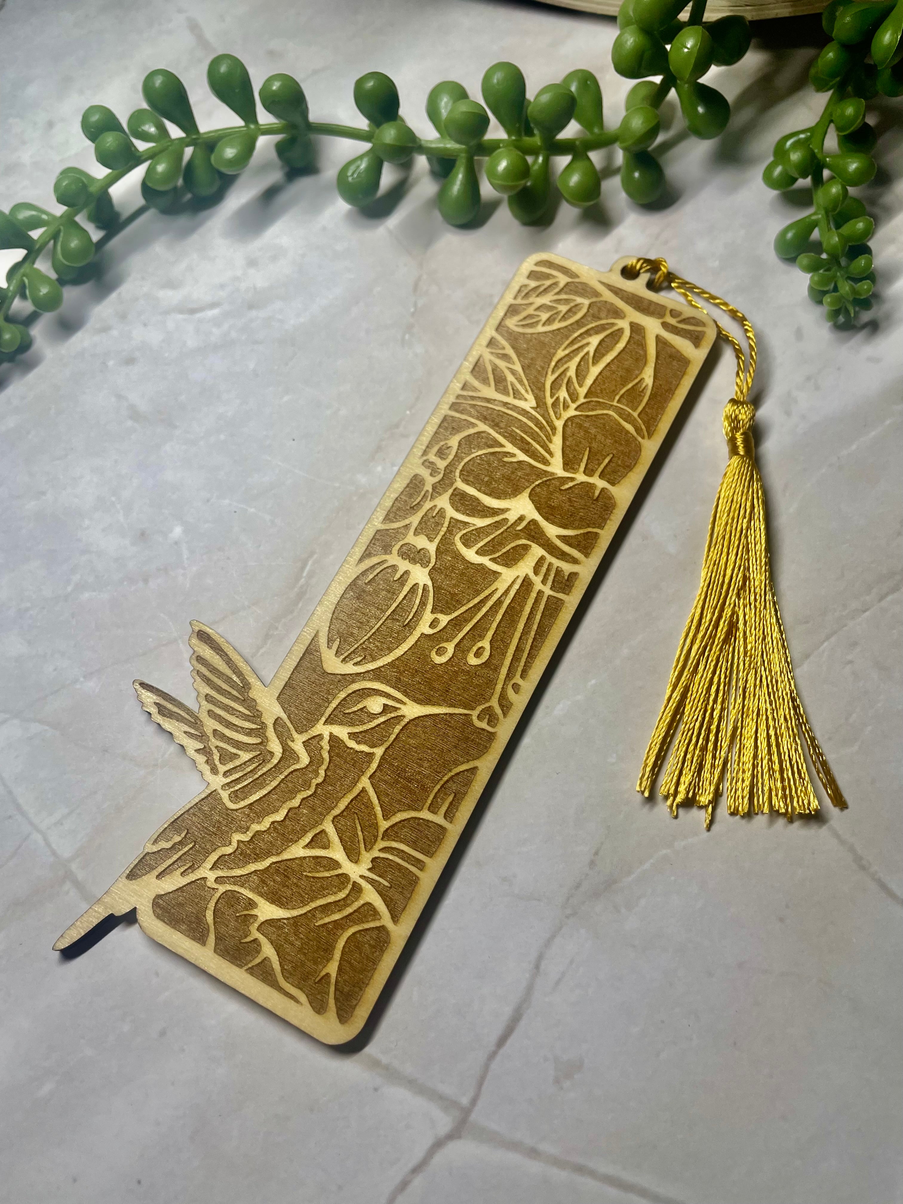 Hummingbird Wooden Bookmark – Floral Engraved Design – Rustic Basswood Page Marker with Tassel – Nature Lover Gift