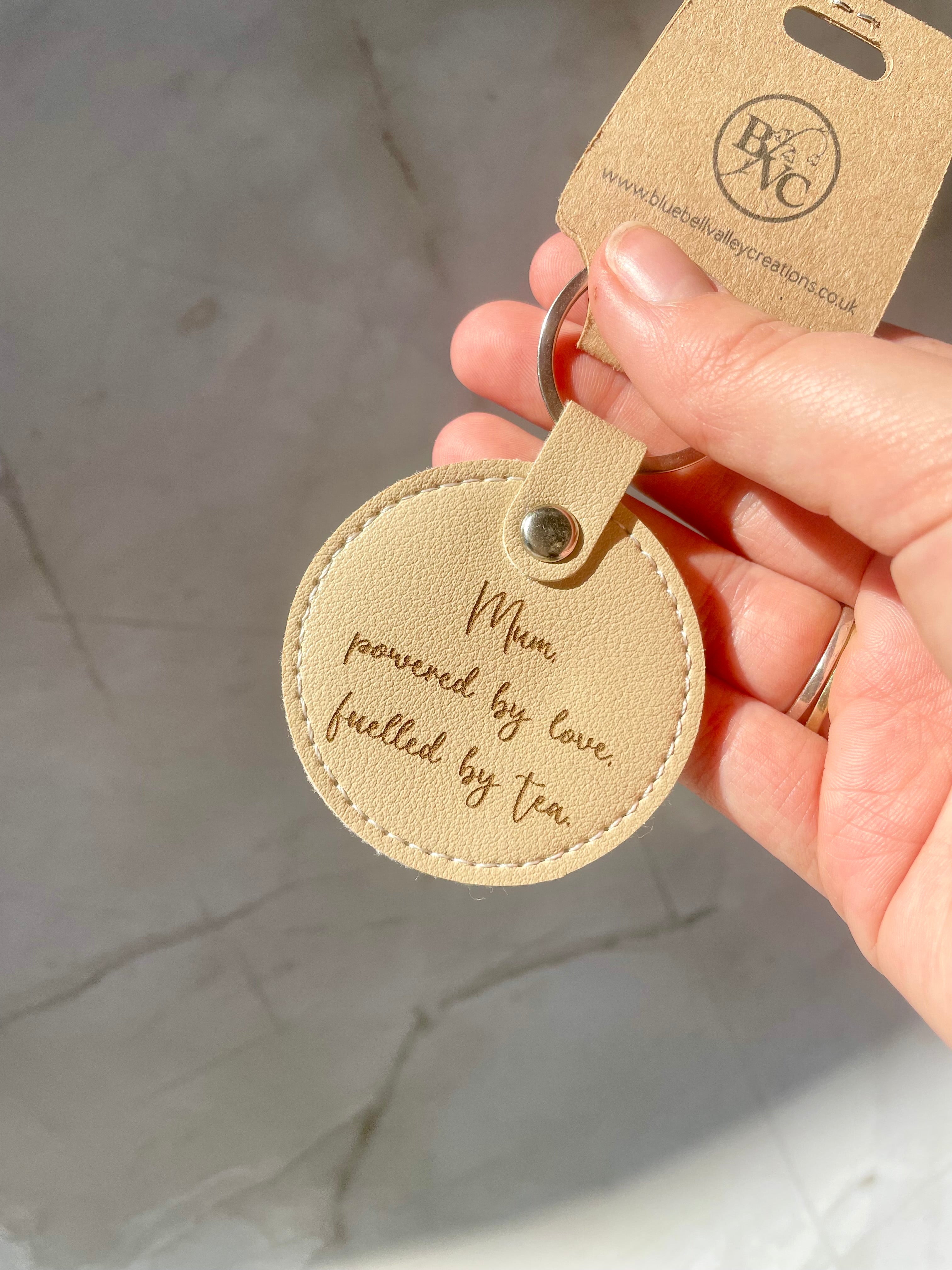 Mum “Powered by Love, Fuelled by Tea” Faux Leather Keychain – Floral Mum Gift