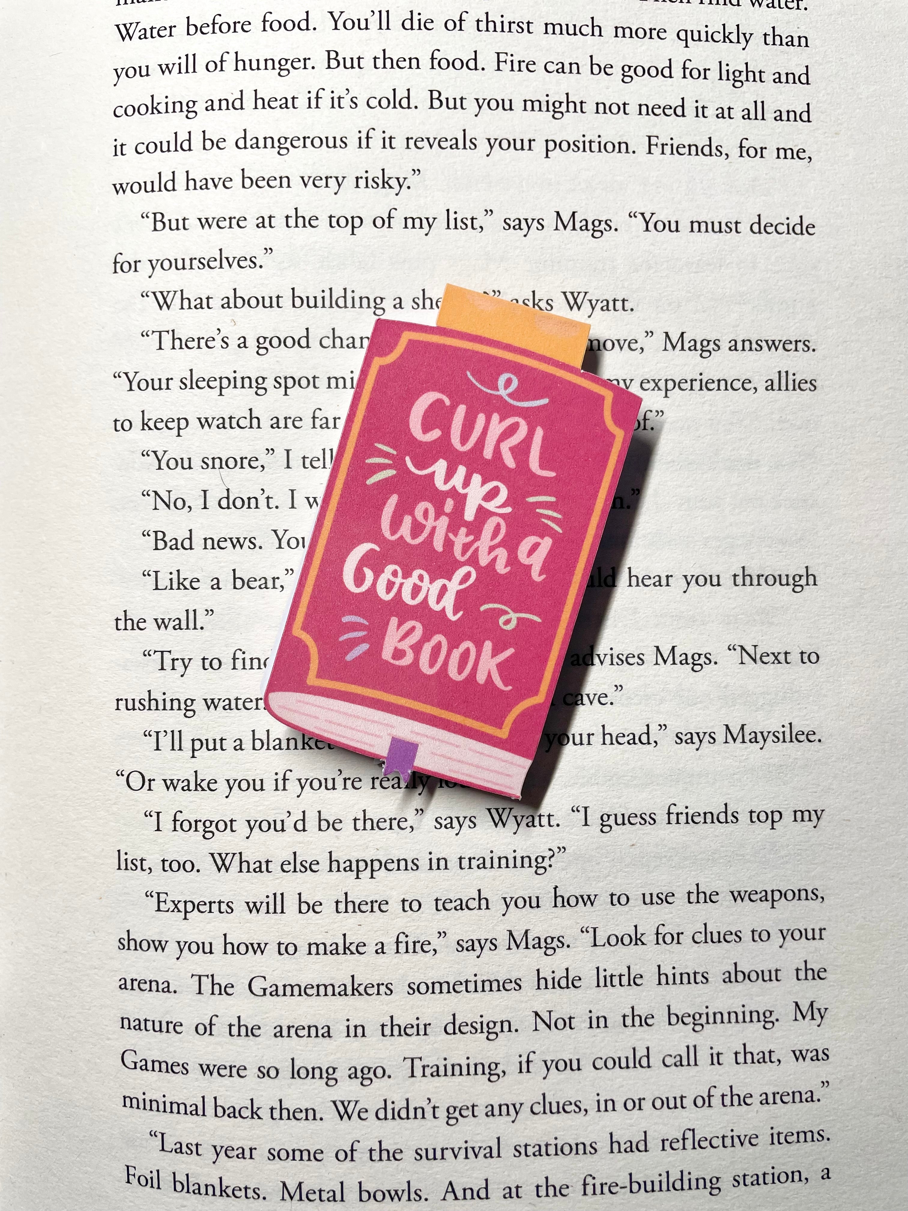 'Curl Up With A Good Book' Design- Magnetic Bookmark