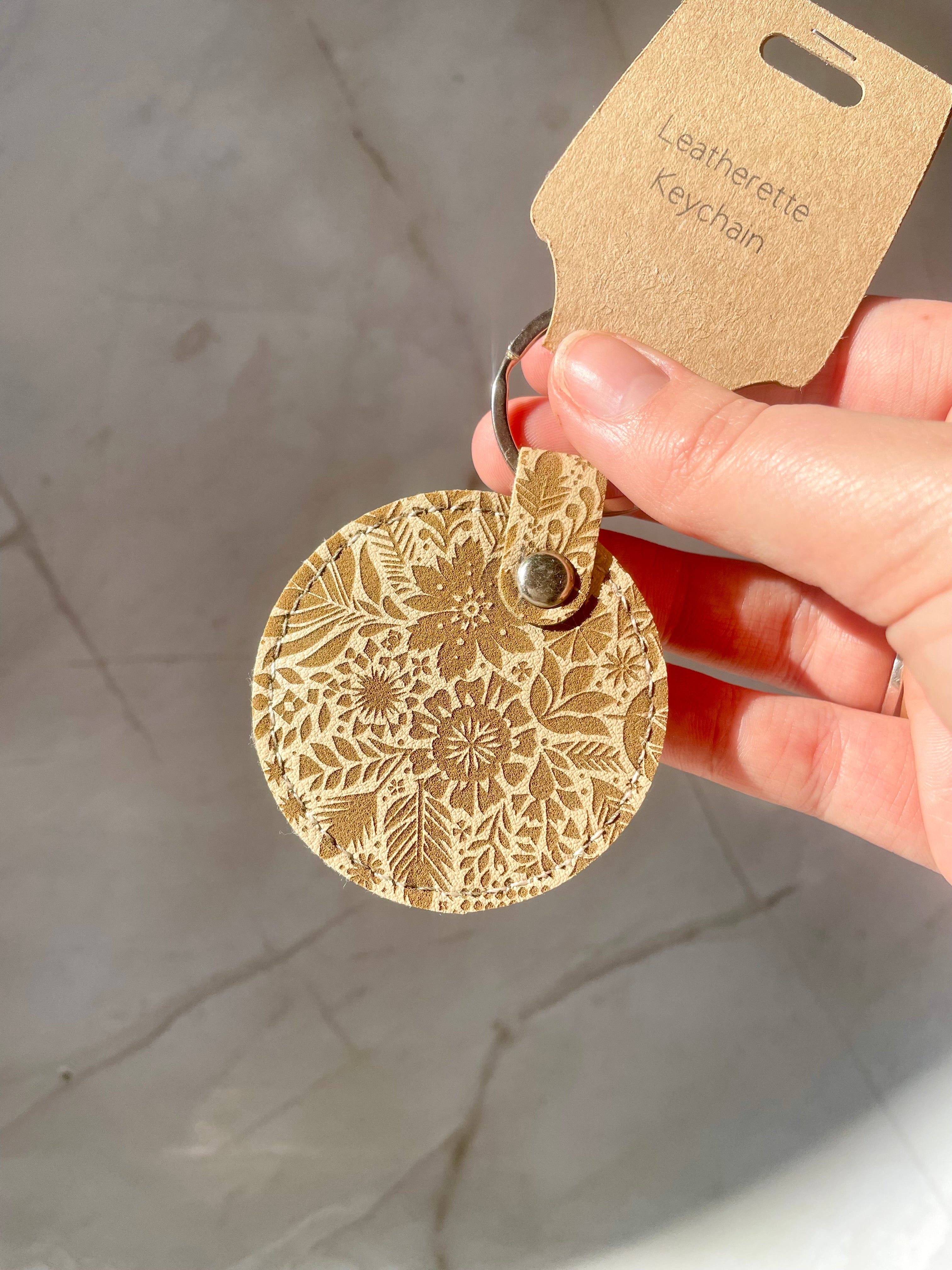 Funny Mum Floral Faux Leather Keychain – “I Love You Mum” Gift