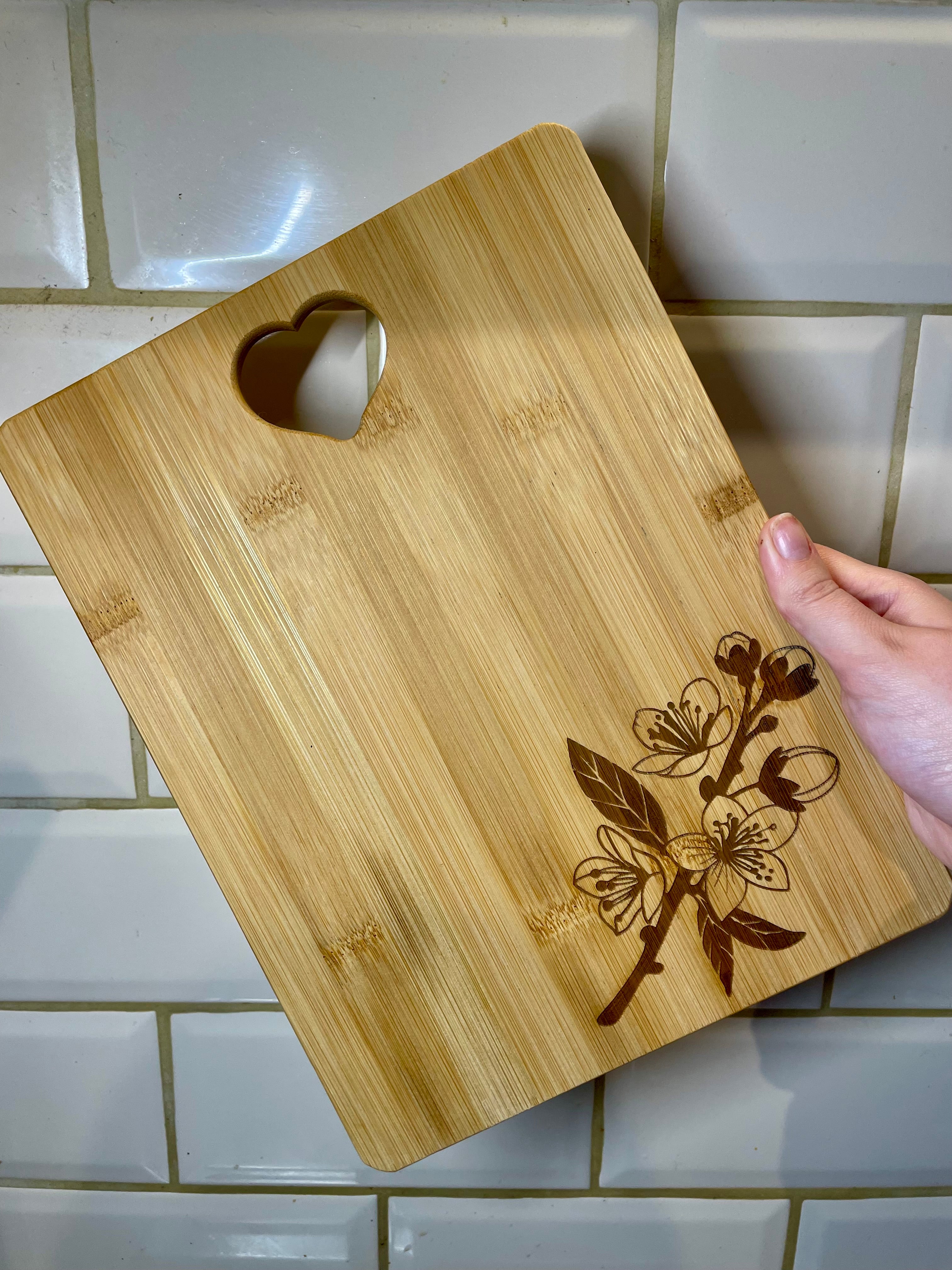 Floral Engraved Bamboo Chopping Board – Botanical Kitchen Decor