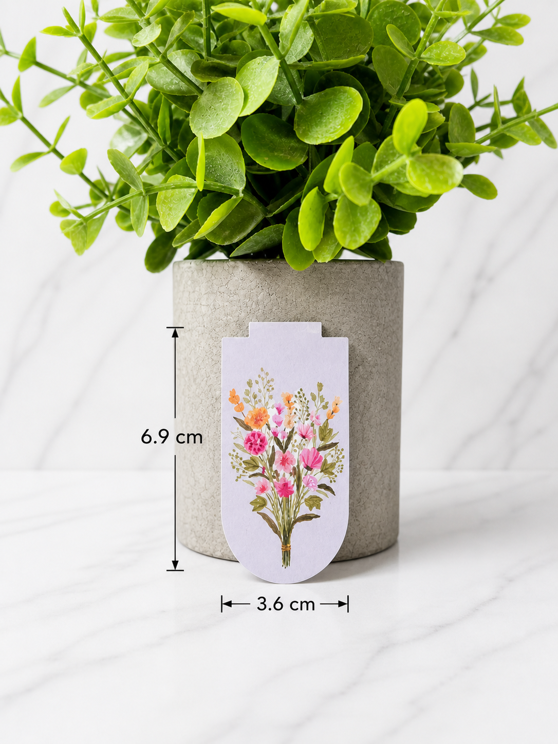 Floral magnetic bookmark with wildflower design showing size 6.9cm by 3.6cm