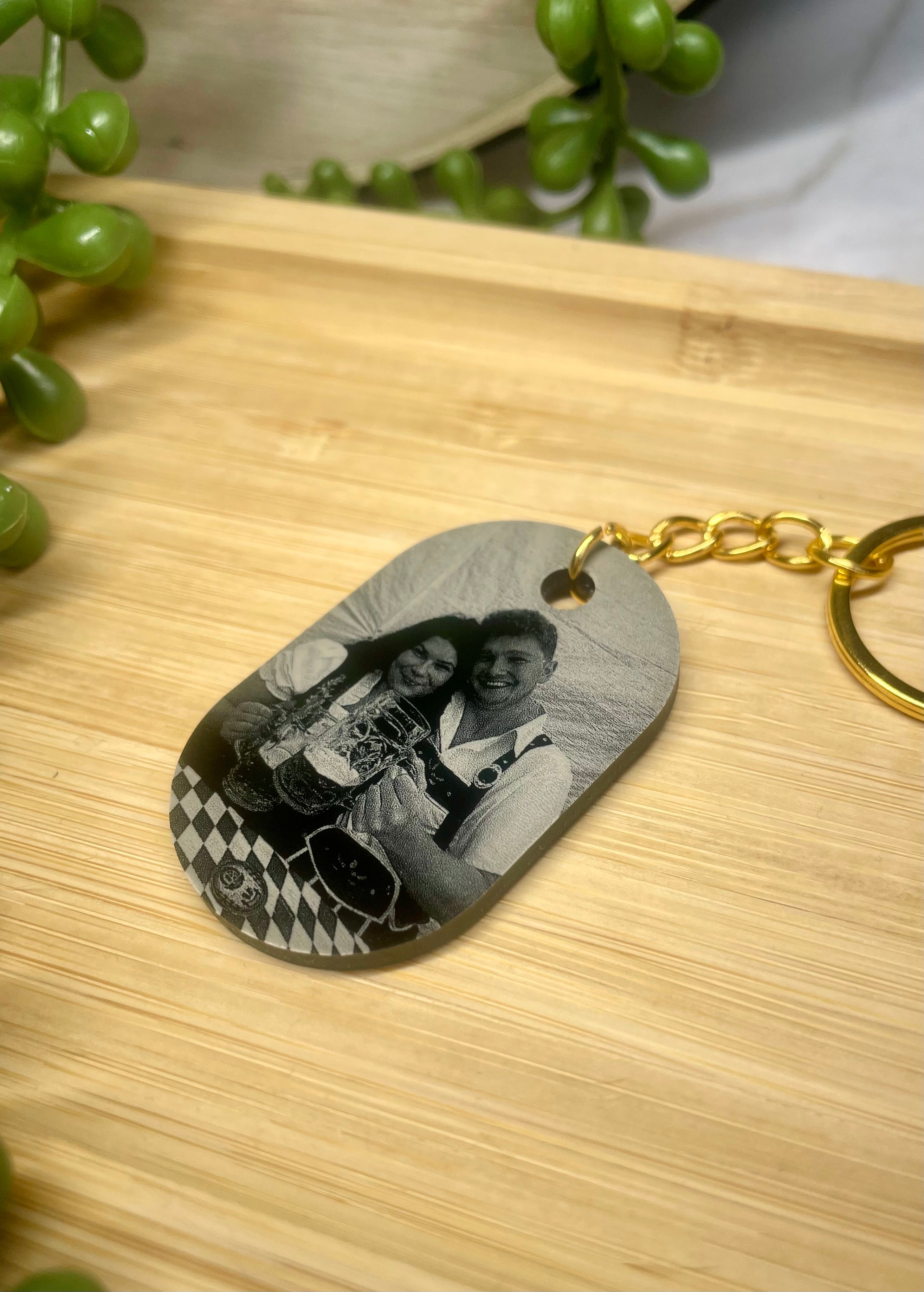 Personalised acrylic keychain with photo engraved and personalised message on back
